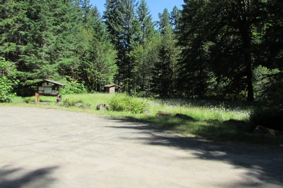 Day Use Parking Lot