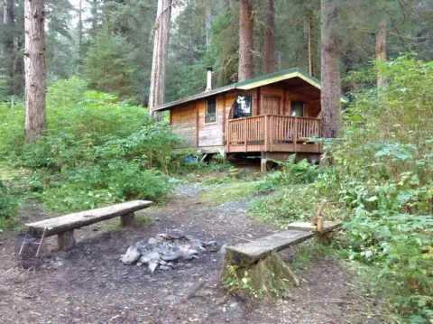 SALMON LAKE CABIN SITKA3
