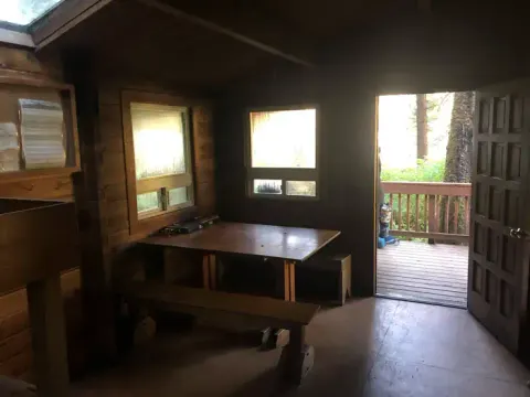 SALMON LAKE CABIN SITKA6