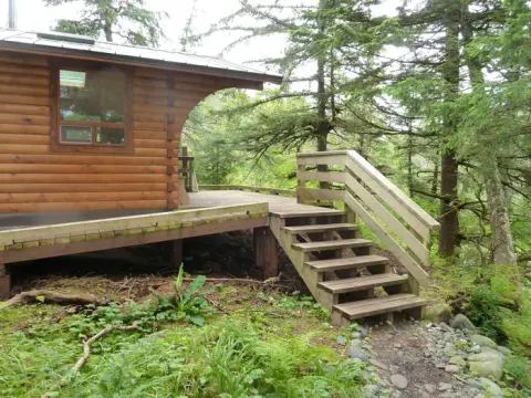 WHITE SULPHUR SPRINGS CABIN6