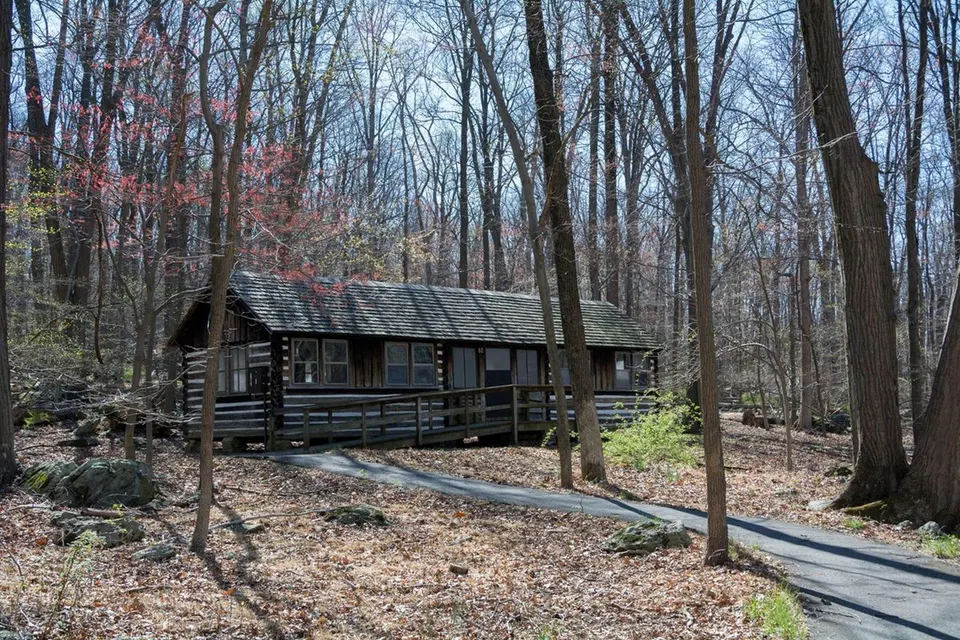 Guest cabin.