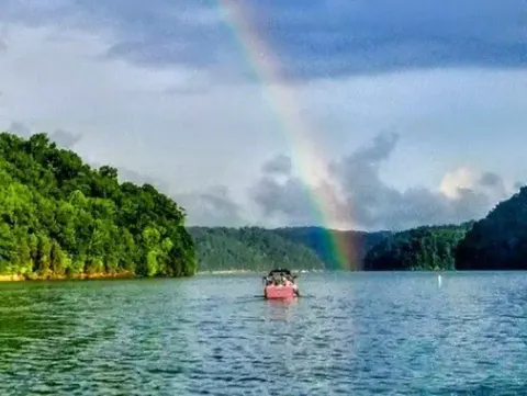 WILLOW GROVE CAMPGROUND-DALE HOLLOW LAKE RAINBOW