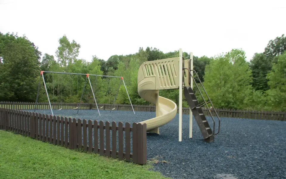 Maplewood Loop Play Area