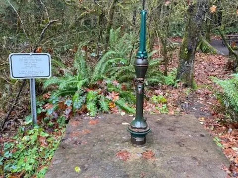 Cedar Grove handpump
