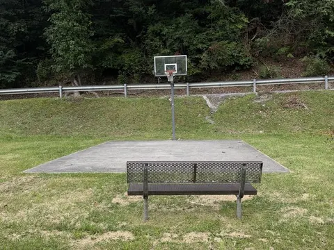 Cranesnest Campground Basketball Goal