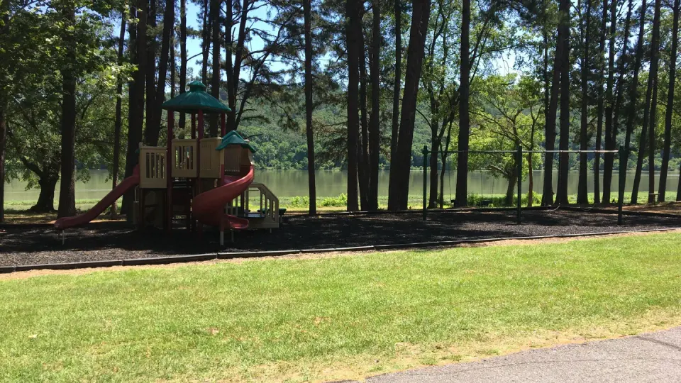 Aux Arc Playground