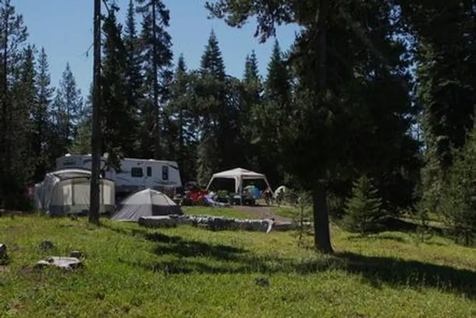 Group camping at Diamond Lake Campground