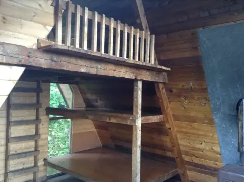 Piper Island Cabin12
