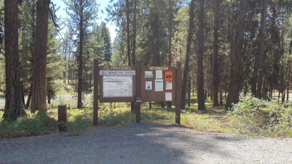 Fee Station