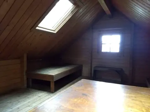 FREDS CREEK CABIN44