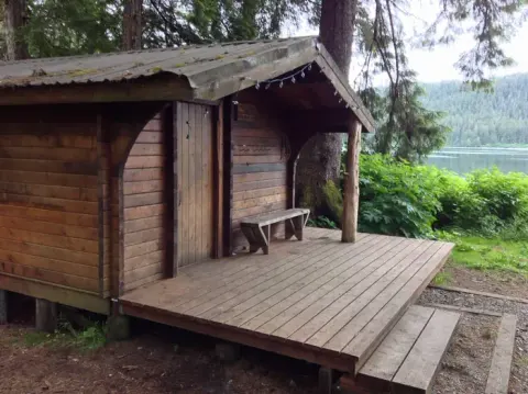 MOSER ISLAND CABIN11