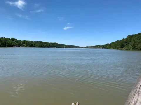 Holt Lake