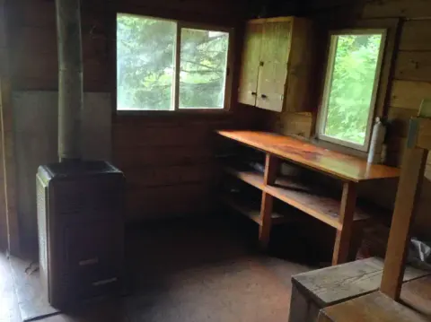 PLOTNIKOF LAKE CABIN14