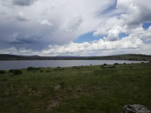 Lake Owen shore