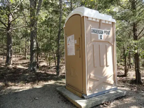 DALE HOLLOW LAKE - PRIMITIVE CAMPING ANDERSON POINT