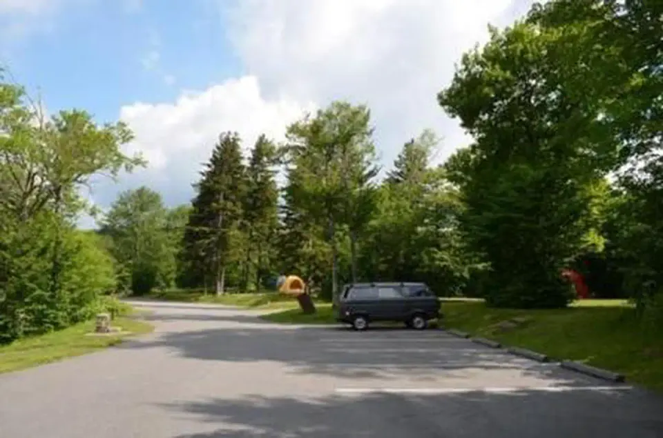 BALSAM MOUNTAIN CAMPGROUND Parking area